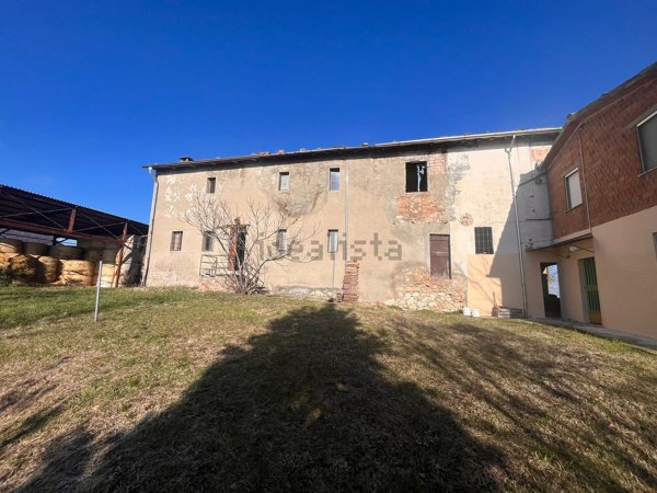 casa semindipendente in vendita a Medesano