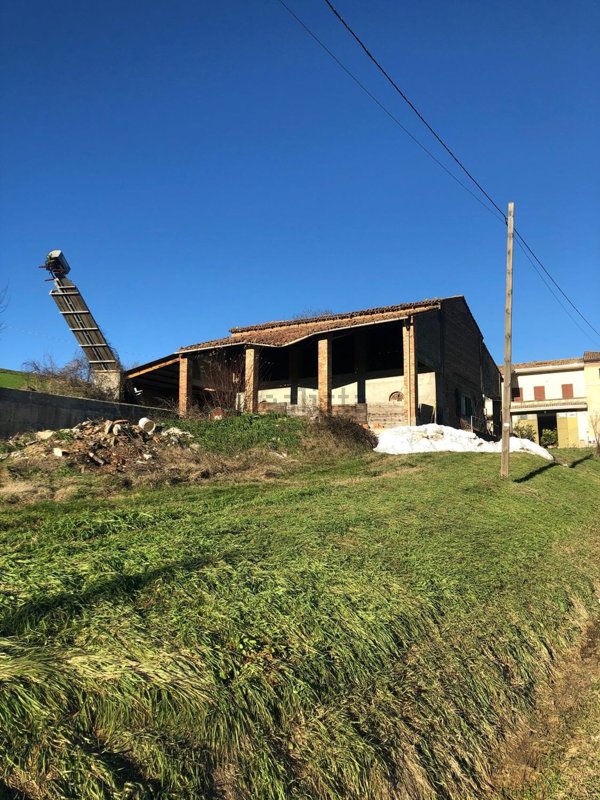 casale in vendita a Medesano in zona Miano