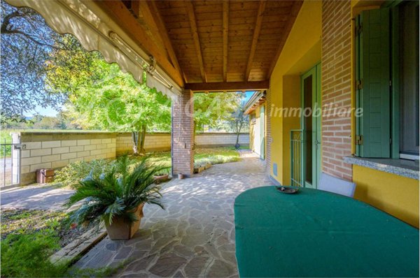 casa indipendente in vendita a Medesano