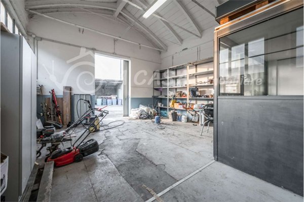 ufficio in vendita a Medesano