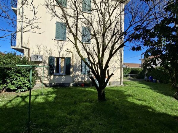 casa indipendente in vendita a Medesano in zona Felegara