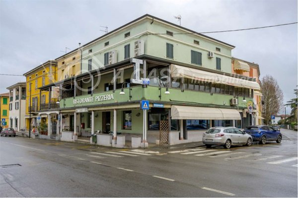 negozio in vendita a Medesano