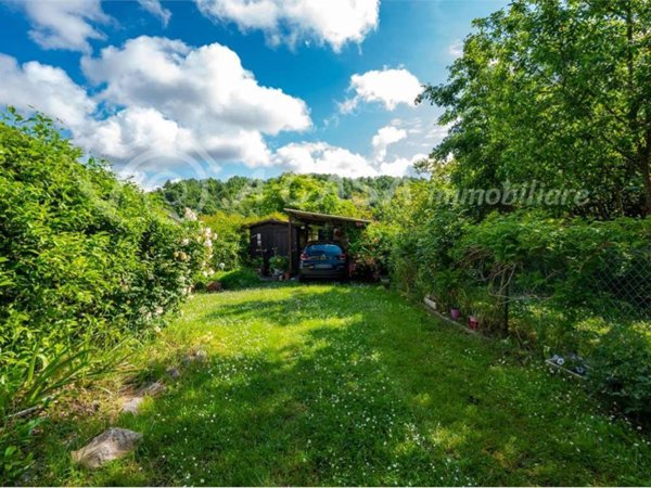 casa indipendente in vendita a Medesano