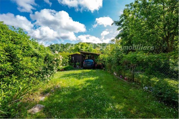 casa semindipendente in vendita a Medesano