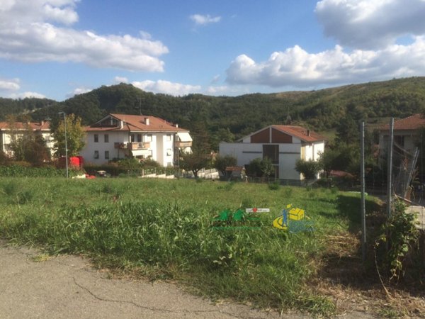 terreno edificabile in vendita a Medesano in zona Sant'Andrea Bagni