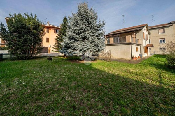 casa indipendente in vendita a Medesano