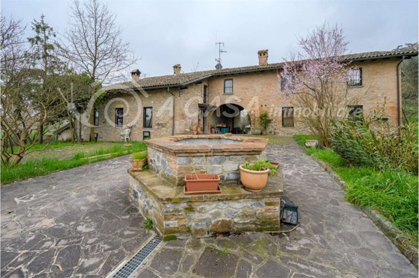 casa indipendente in vendita a Medesano