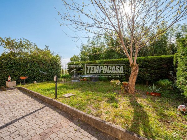 appartamento in vendita a Medesano in zona Felegara