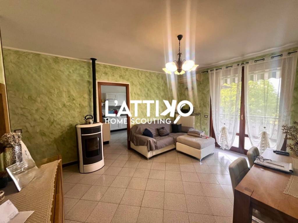 appartamento in vendita a Medesano in zona Felegara