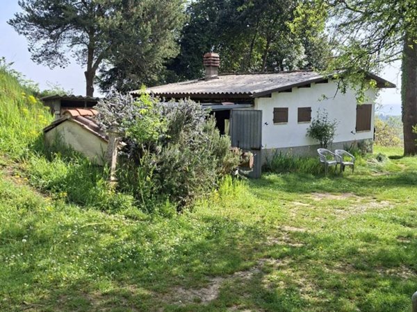 intera palazzina in vendita a Medesano in zona Sant'Andrea Bagni