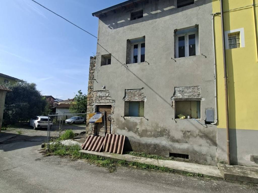 appartamento in vendita a Medesano in zona Felegara