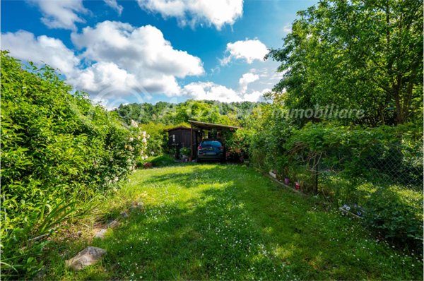 casa semindipendente in vendita a Medesano