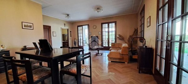 casa indipendente in vendita a Medesano