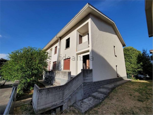 casa indipendente in vendita a Medesano