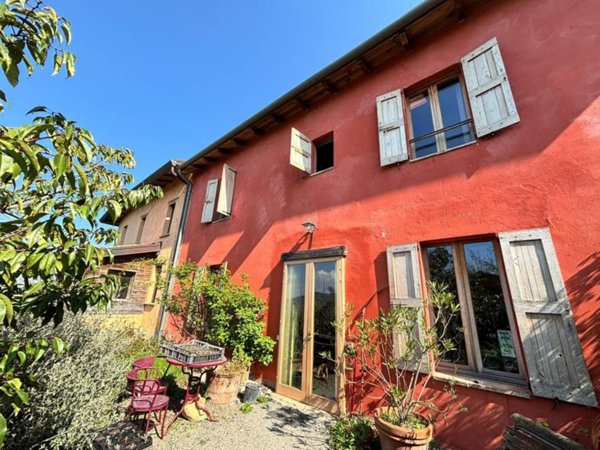 casa indipendente in vendita a Medesano in zona Miano