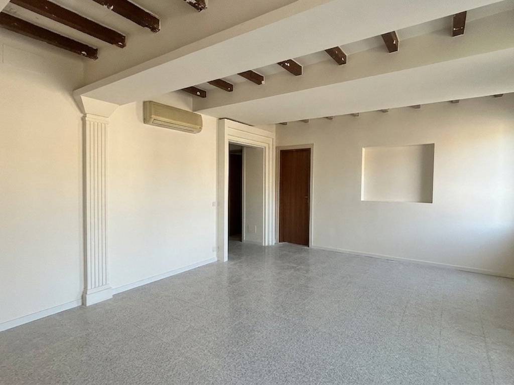 appartamento in vendita a Medesano in zona Felegara