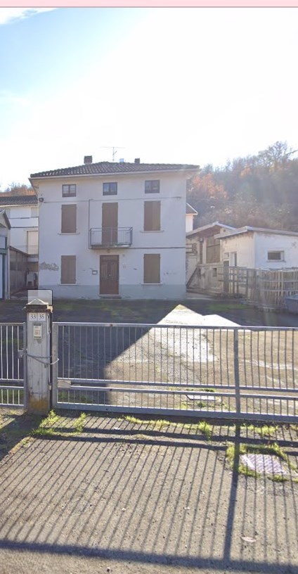 appartamento in vendita a Medesano in zona Sant'Andrea Bagni