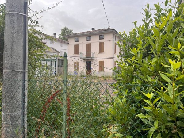 appartamento in vendita a Medesano in zona Sant'Andrea Bagni