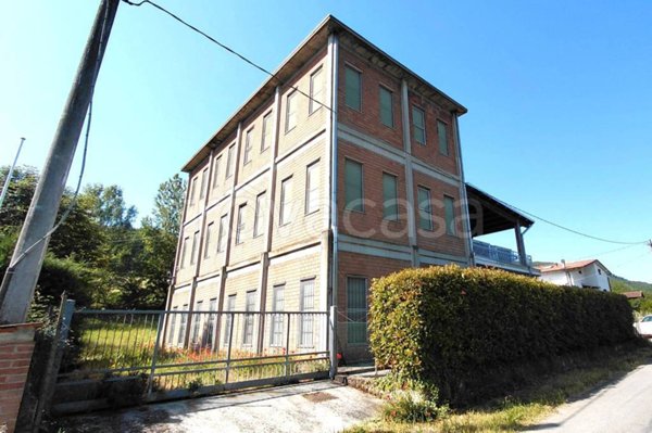 casa indipendente in vendita a Medesano in zona Sant'Andrea Bagni