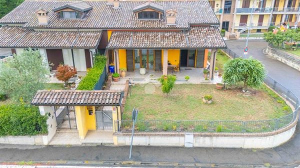 casa indipendente in vendita a Medesano