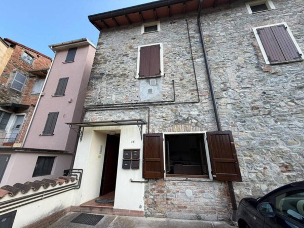 appartamento in vendita a Medesano in zona Ramiola