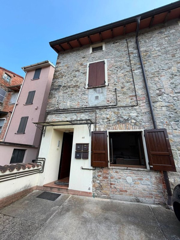 appartamento in vendita a Medesano in zona Ramiola