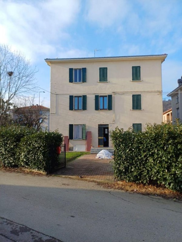 appartamento in vendita a Medesano in zona Felegara