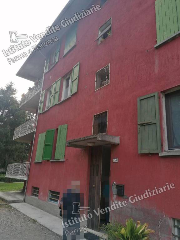 appartamento in vendita a Medesano in zona Varano dei Marchesi