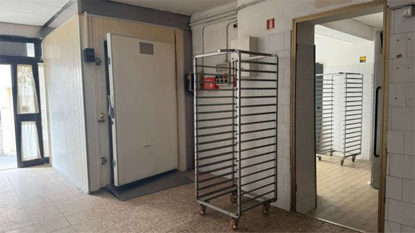 ufficio in vendita a Medesano in zona Varano dei Marchesi