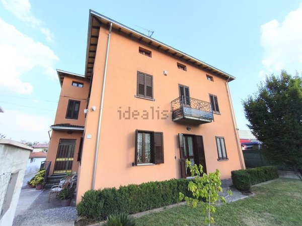 casa indipendente in vendita a Medesano in zona Felegara