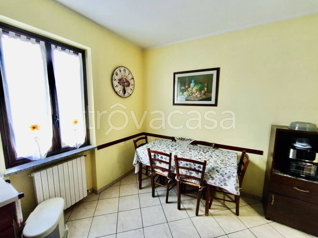 appartamento in vendita a Medesano in zona Felegara