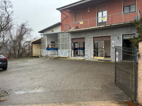 ufficio in vendita a Medesano in zona Ramiola