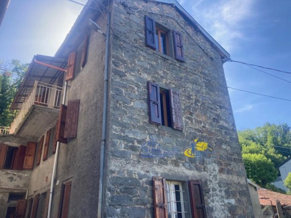 casa indipendente in vendita a Monchio delle Corti in zona Rimagna