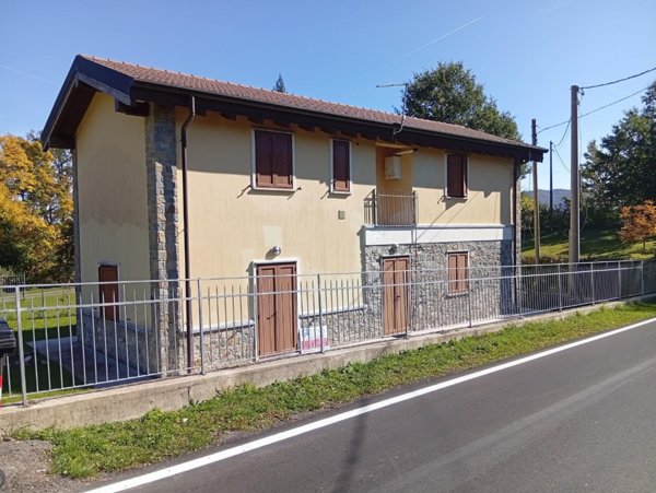 casa indipendente in vendita a Monchio delle Corti