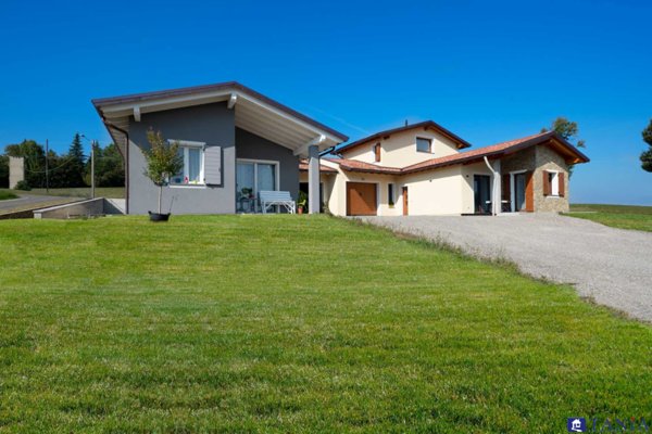 terreno edificabile in vendita a Monchio delle Corti in zona Rigoso