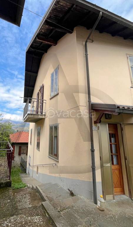 casa indipendente in vendita a Monchio delle Corti in zona Lugagnano Superiore