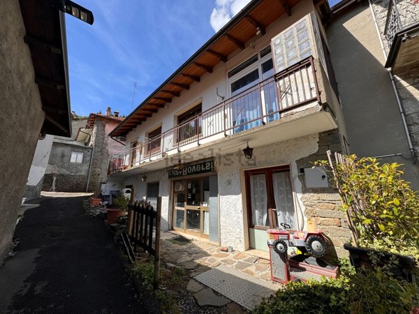 appartamento in vendita a Monchio delle Corti in zona Trefiumi