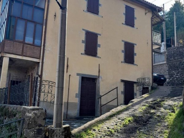 casa indipendente in vendita a Monchio delle Corti in zona Rimagna