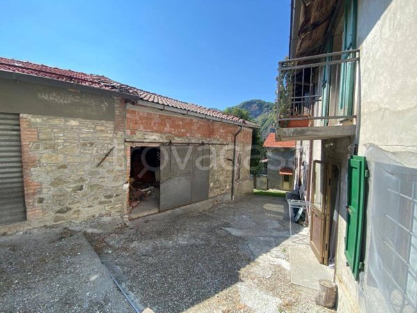 casa indipendente in vendita a Monchio delle Corti in zona Casarola