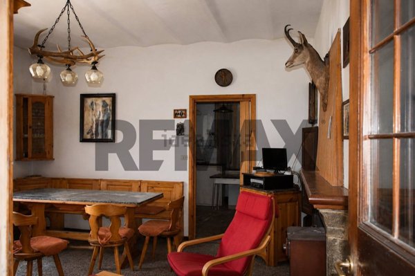 casa indipendente in vendita a Monchio delle Corti in zona Ponte Lugagnano