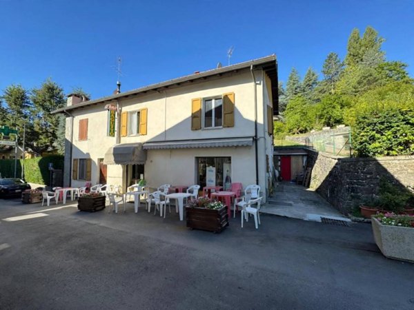 casa indipendente in vendita a Monchio delle Corti in zona Montale