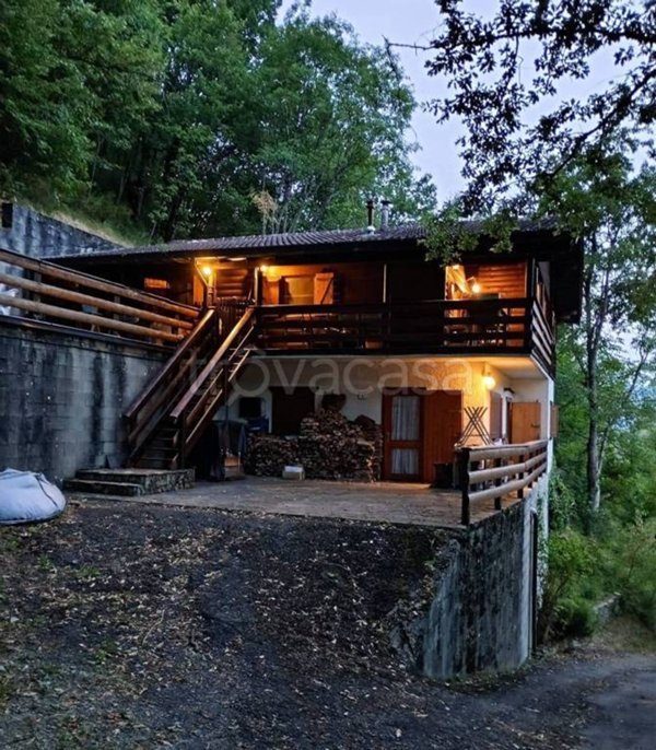 casa indipendente in vendita a Monchio delle Corti