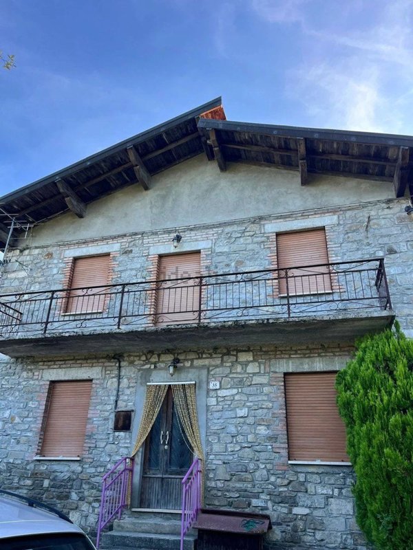 casa indipendente in vendita a Monchio delle Corti in zona Riana