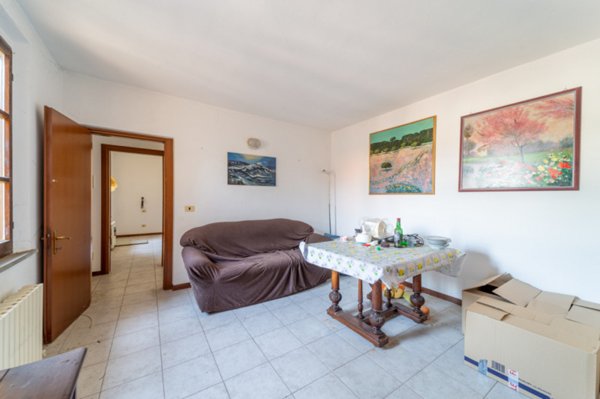 appartamento in vendita a Montechiarugolo in zona Basilicanova