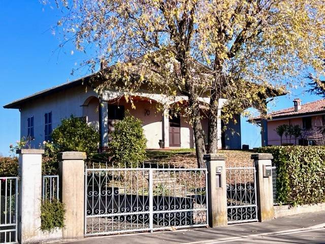 casa indipendente in vendita a Montechiarugolo in zona La Fratta