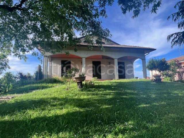 casa indipendente in vendita a Montechiarugolo