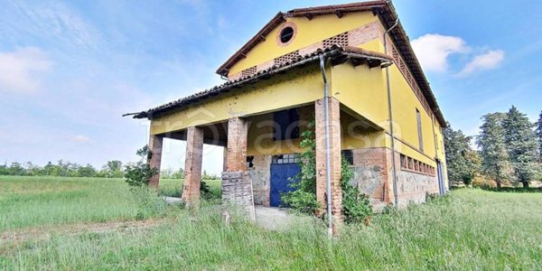 casa indipendente in vendita a Montechiarugolo in zona Basilicanova