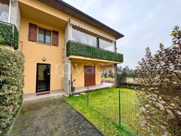 appartamento in vendita a Montechiarugolo in zona Basilicanova