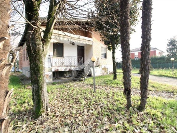 casa indipendente in vendita a Montechiarugolo in zona Castello
