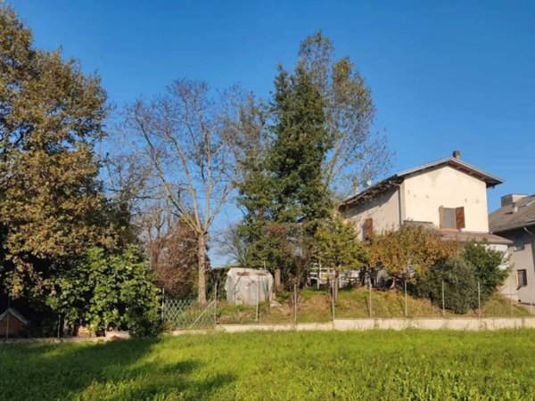 casa indipendente in vendita a Montechiarugolo in zona Basilicanova